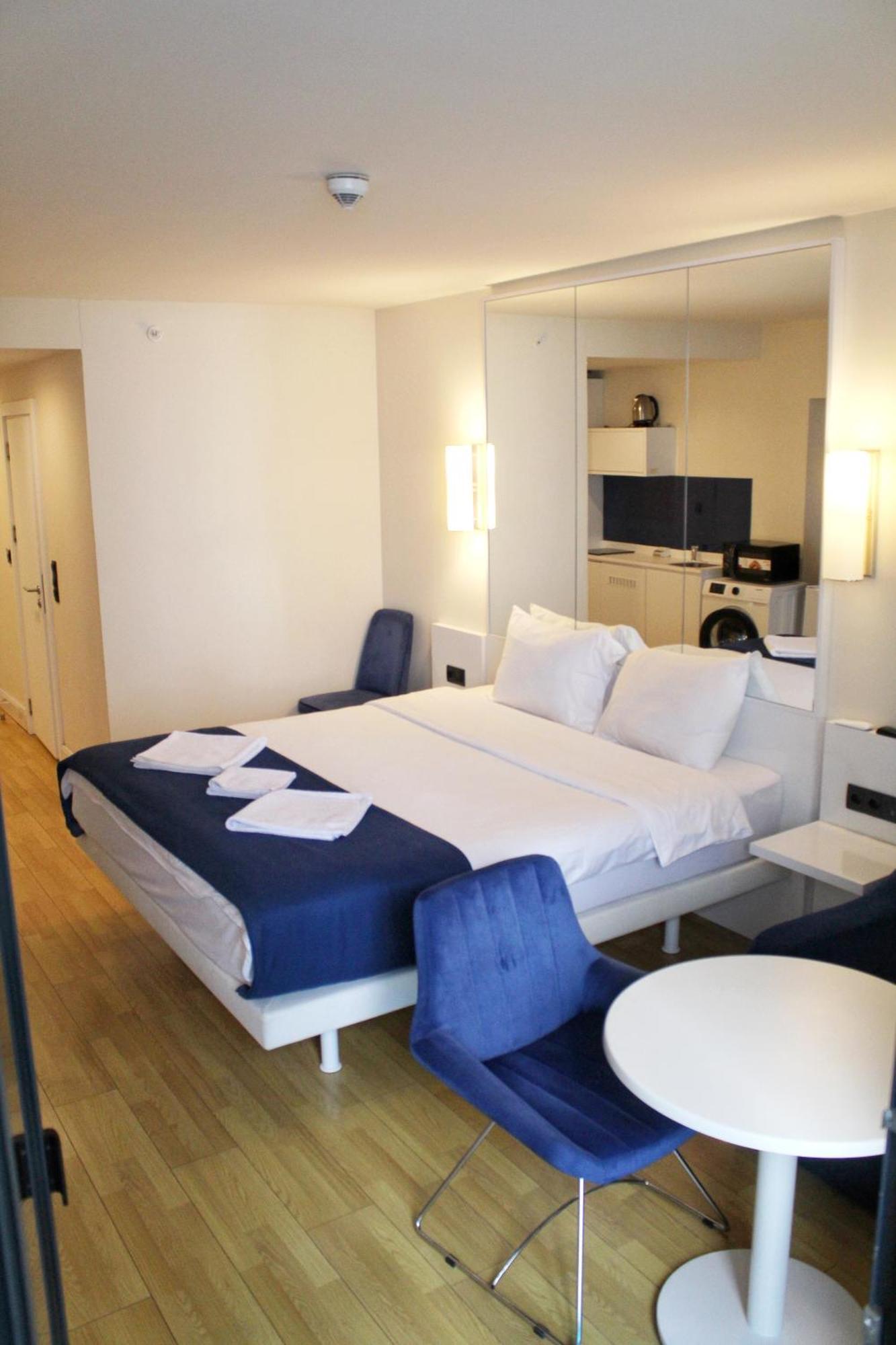 Best Location Apartments In Батумі Екстер'єр фото