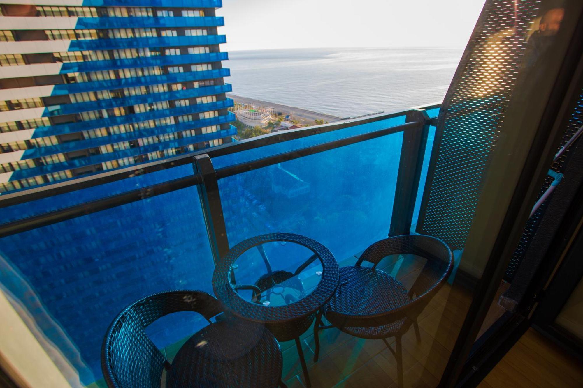 Best Location Apartments In Батумі Екстер'єр фото