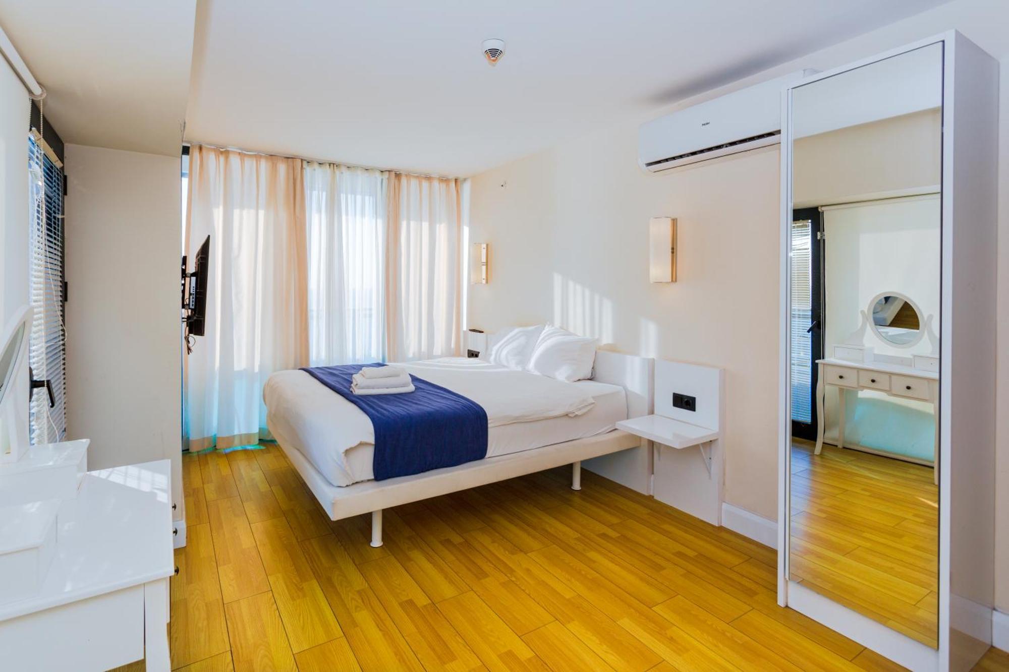 Best Location Apartments In Батумі Екстер'єр фото