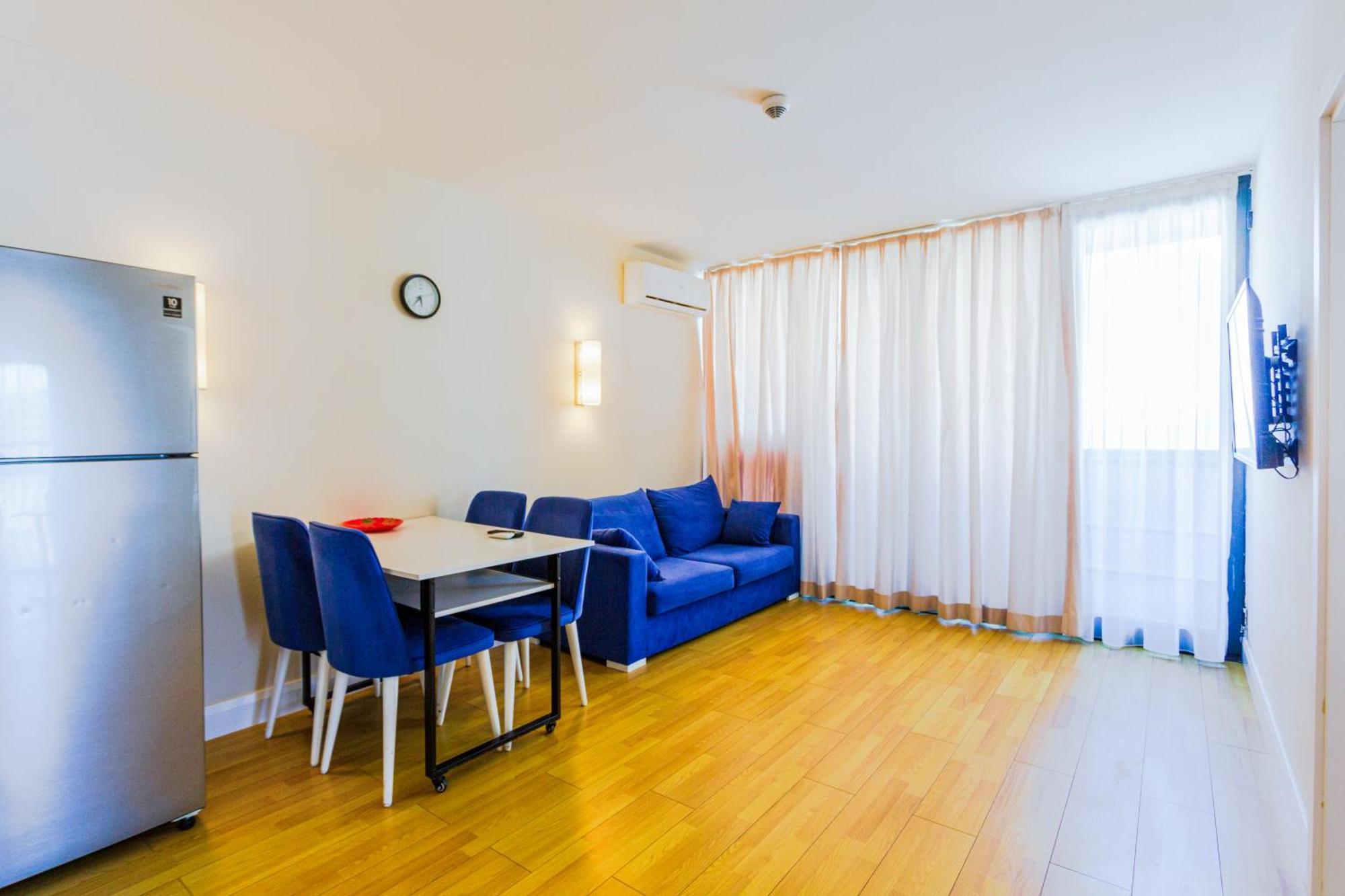 Best Location Apartments In Батумі Екстер'єр фото